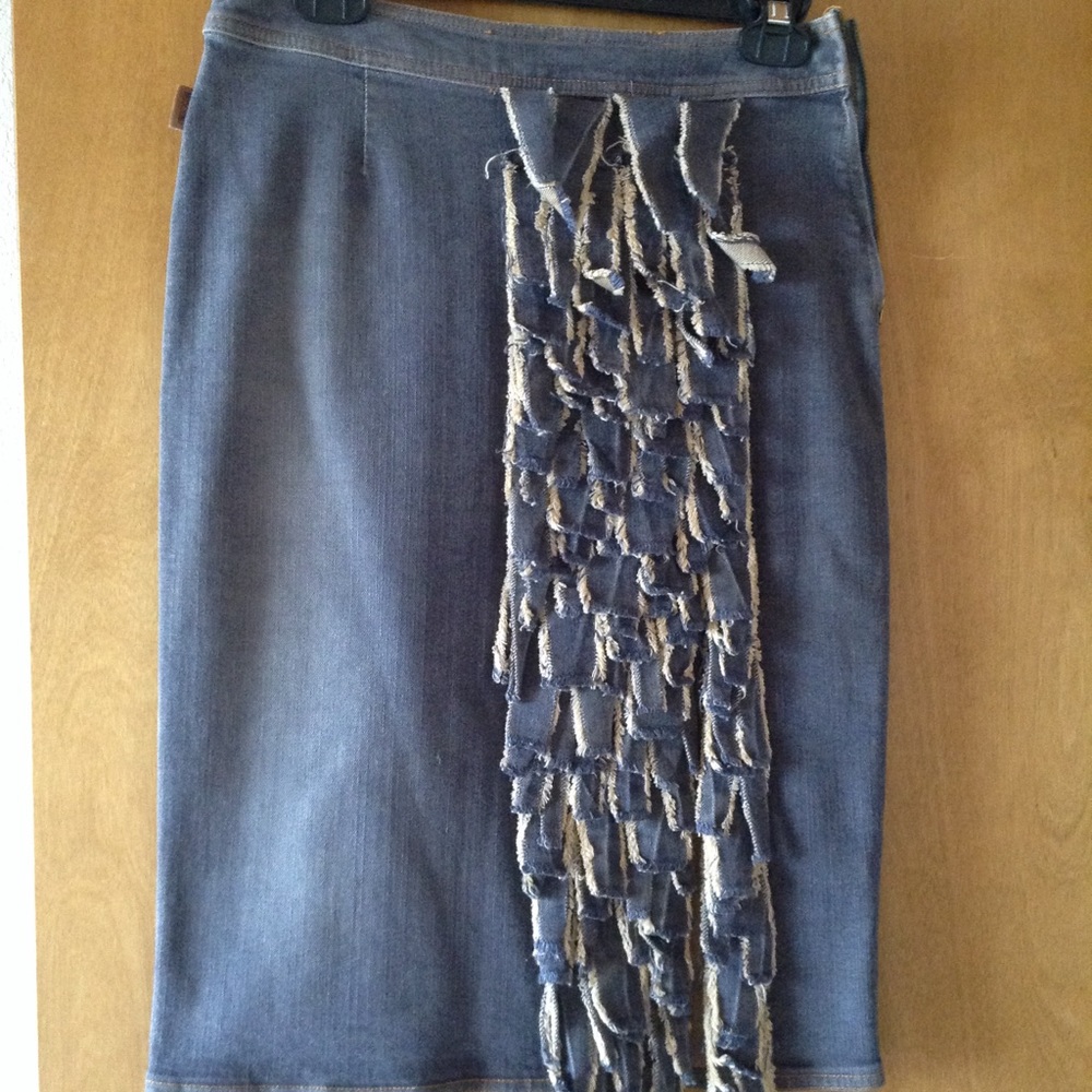 Authentic MOSCHINO Jean Skirt💙💙💙